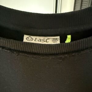 Tasc Women's Classic Black Top